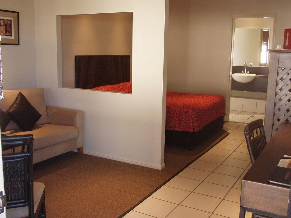 Best Western Bungil Creek Motel Roma Oda fotoğraf